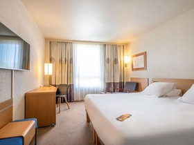 Novotel Aix-en-Provence Beaumanoir Les 3-Sautets