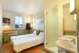 First Inn Hotel