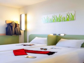 First Inn Hotel