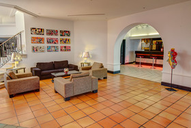 Hôtel Arles Plaza