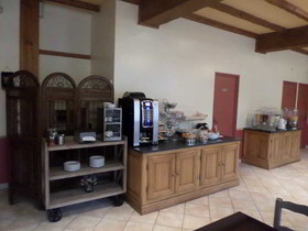 Brit Hotel Acacias
