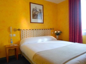 Brit Hotel Acacias