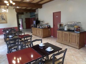 Brit Hotel Acacias