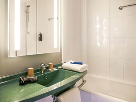 ibis Arles