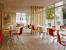 ibis Arles