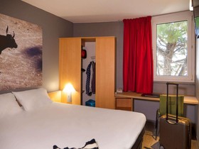 ibis Arles