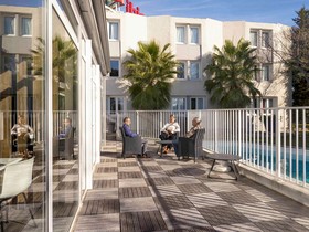 ibis Arles