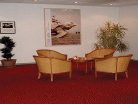 Yes Hotel