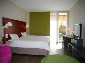 Yes Hotel