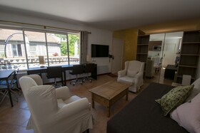 A l'ombre du Palais