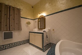 A l'ombre du Palais