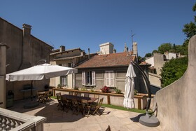 A l'ombre du Palais