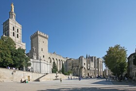 A l'ombre du Palais