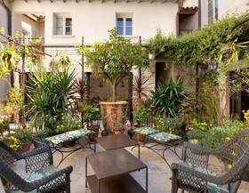 Aux Augustins