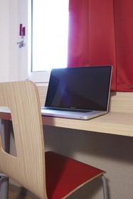 Hotel Première Classe Avignon - Courtine