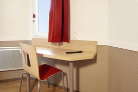 Hotel Première Classe Avignon - Courtine