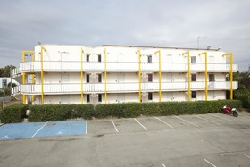 Hotel Première Classe Avignon - Courtine