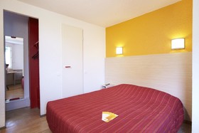 Hotel Première Classe Avignon - Courtine