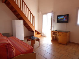 Court Inn Suites