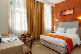Hotel Kyriad Avignon - Palais des Papes