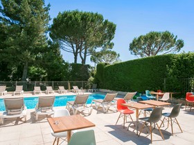 ibis Avignon Sud
