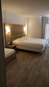 Yes Hotel