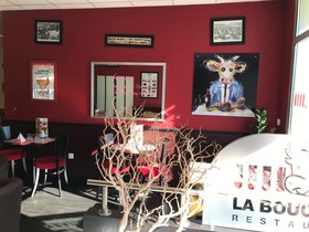 Kyriad Aix Les Milles - Plan de Campagne