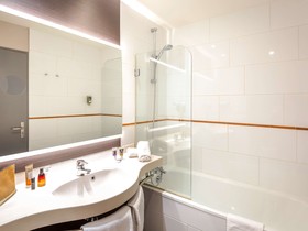 Hôtel Mercure Cavaillon Portes du Luberon
