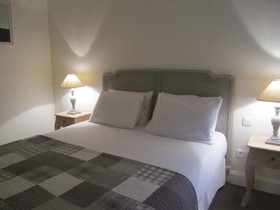 Le Clos Des Cypres