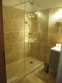 Le Clos Des Cypres