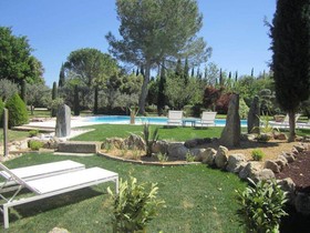Le Clos Des Cypres