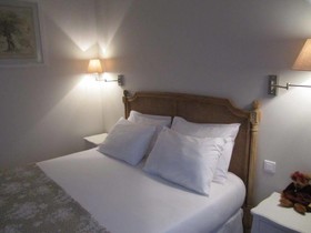 Le Clos Des Cypres