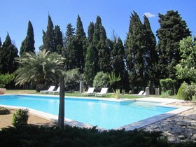 Le Clos Des Cypres