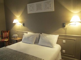 Le Clos Des Cypres