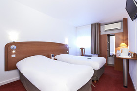 Kyriad Toulon La Garde