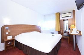 Kyriad Toulon La Garde