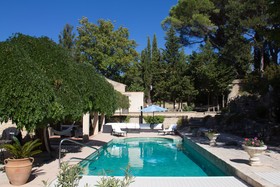 Aux Oiseaux De Provence
