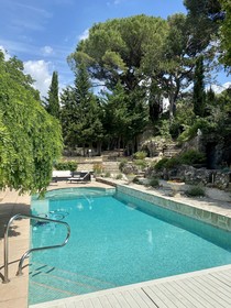 Aux Oiseaux De Provence
