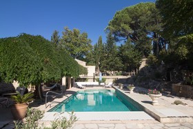 Aux Oiseaux De Provence