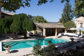 Aux Oiseaux De Provence