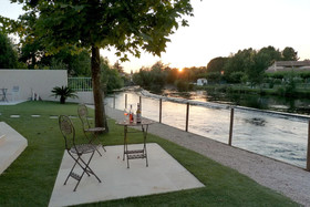 Au Murmure De La Sorgue
