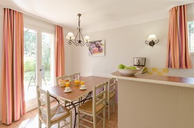 Pierre & Vacances Village Pont Royal en Provence