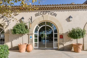 Pierre & Vacances Village Pont Royal en Provence