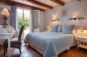 Hôtel Le Pré Saint Michel