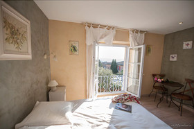 Le Crillon