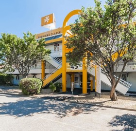 Hotel Première Classe Orange