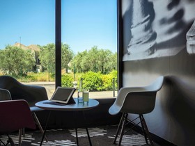 Hôtel ibis Orange Centre Échangeur A7 A9
