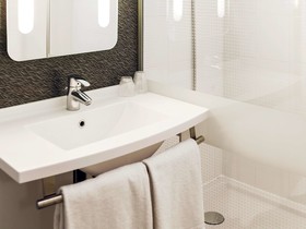 Hôtel ibis Orange Centre Échangeur A7 A9