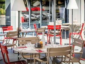 Hôtel ibis Orange Centre Échangeur A7 A9