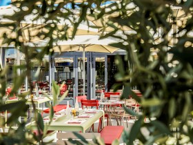Hôtel ibis Orange Centre Échangeur A7 A9